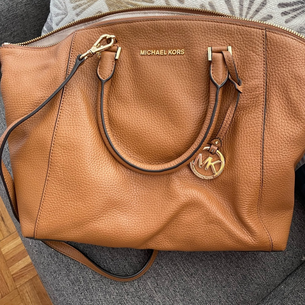 Michael Kors satchel purse in cognac color with removable shoulder strap